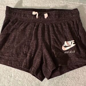 Nike Women's Black Shorts
T3